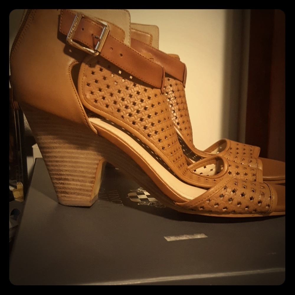 Vince Camuto sandal